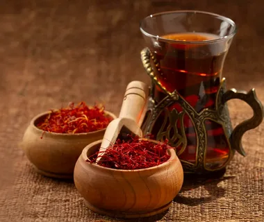 زعفران بهرامن صادراتی با کیفیت و عطر مطبوع